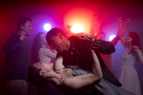 Apprendre la salsa en cours de danse